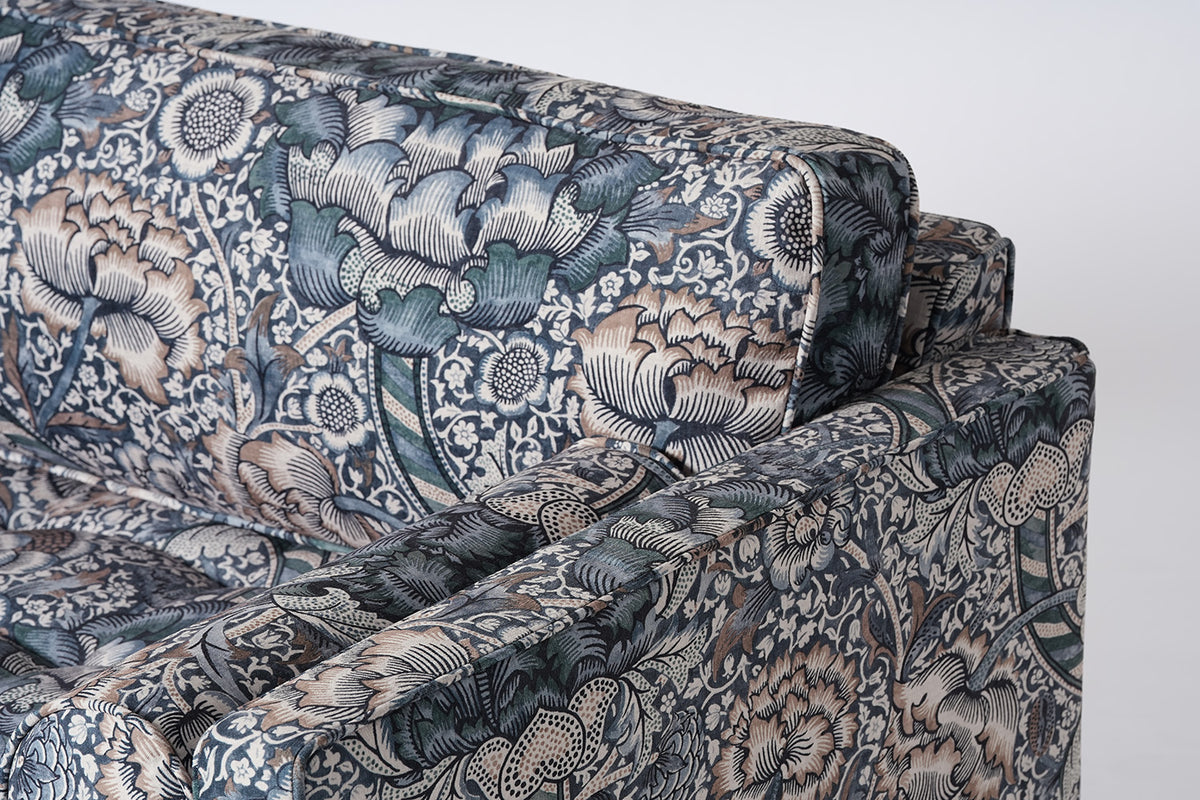 Model 02 Loveseat, Wandle