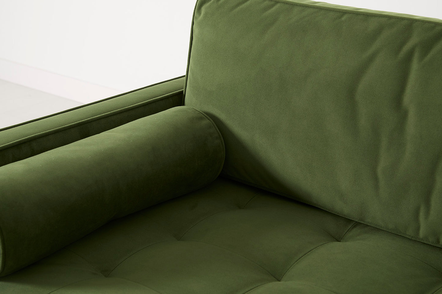 Model 02 Loveseat, Vine