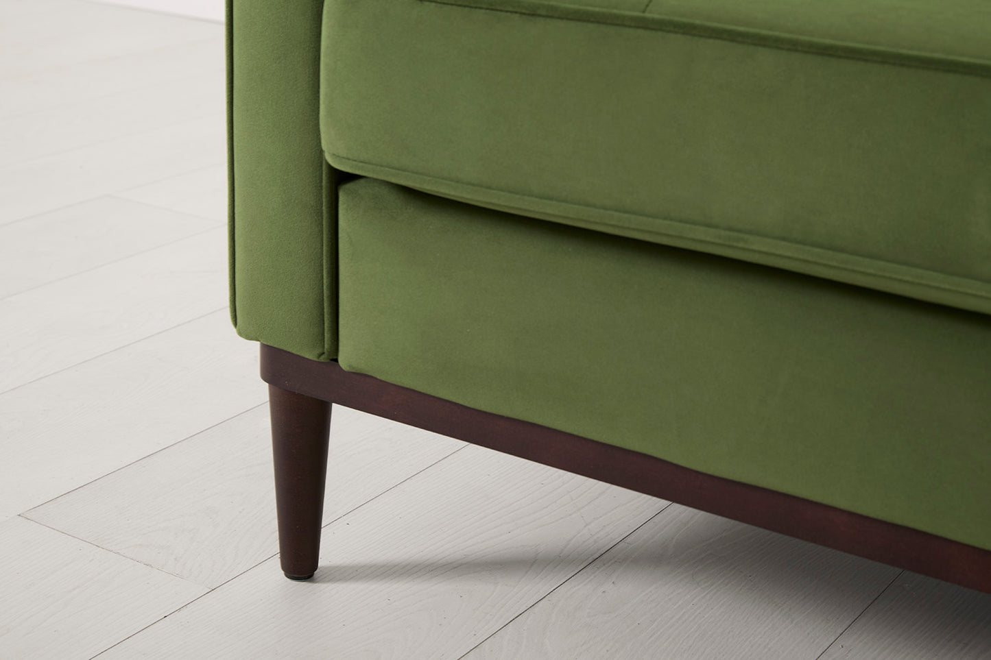 Model 02 Loveseat, Vine