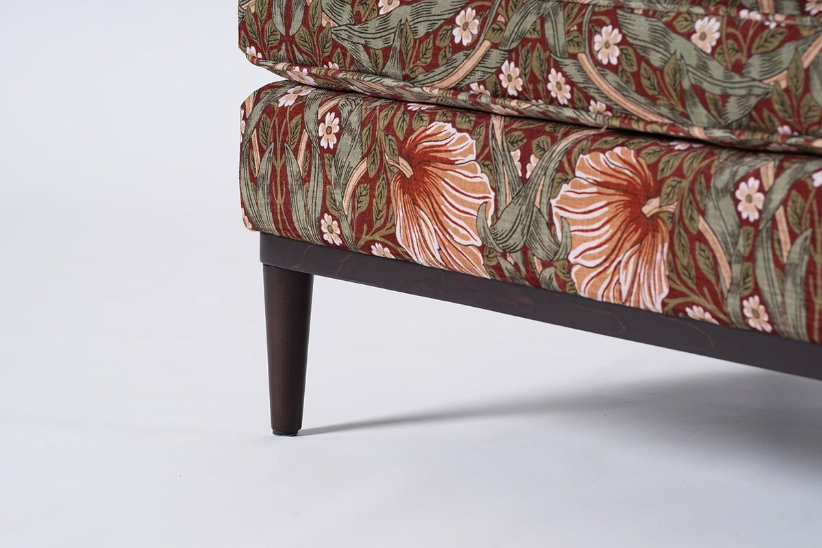 Model 02 Ottoman, Pimpernel