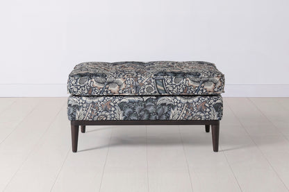 Model 02 Ottoman, Wandle