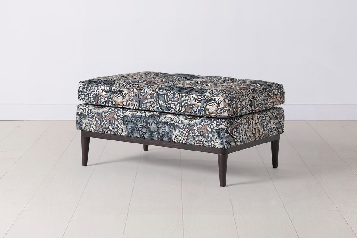Model 02 Ottoman, Wandle