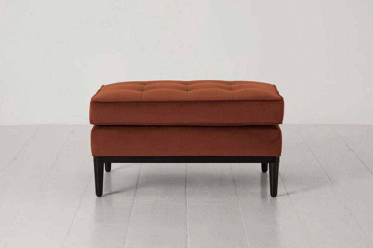 Model 02 Ottoman, Umber