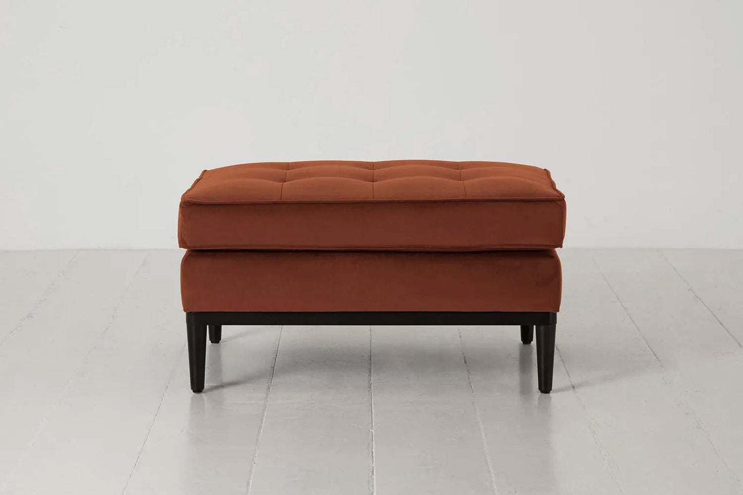 Model 02 Ottoman, Umber