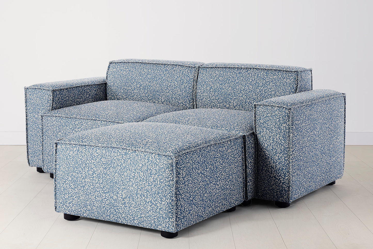Model 03 2-Seater Right Chaise Sofa, Standen