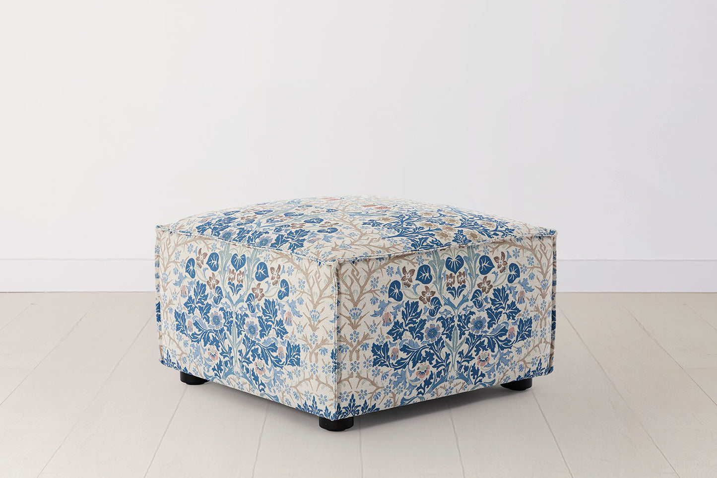 Model 03 Ottoman, Blackthorn