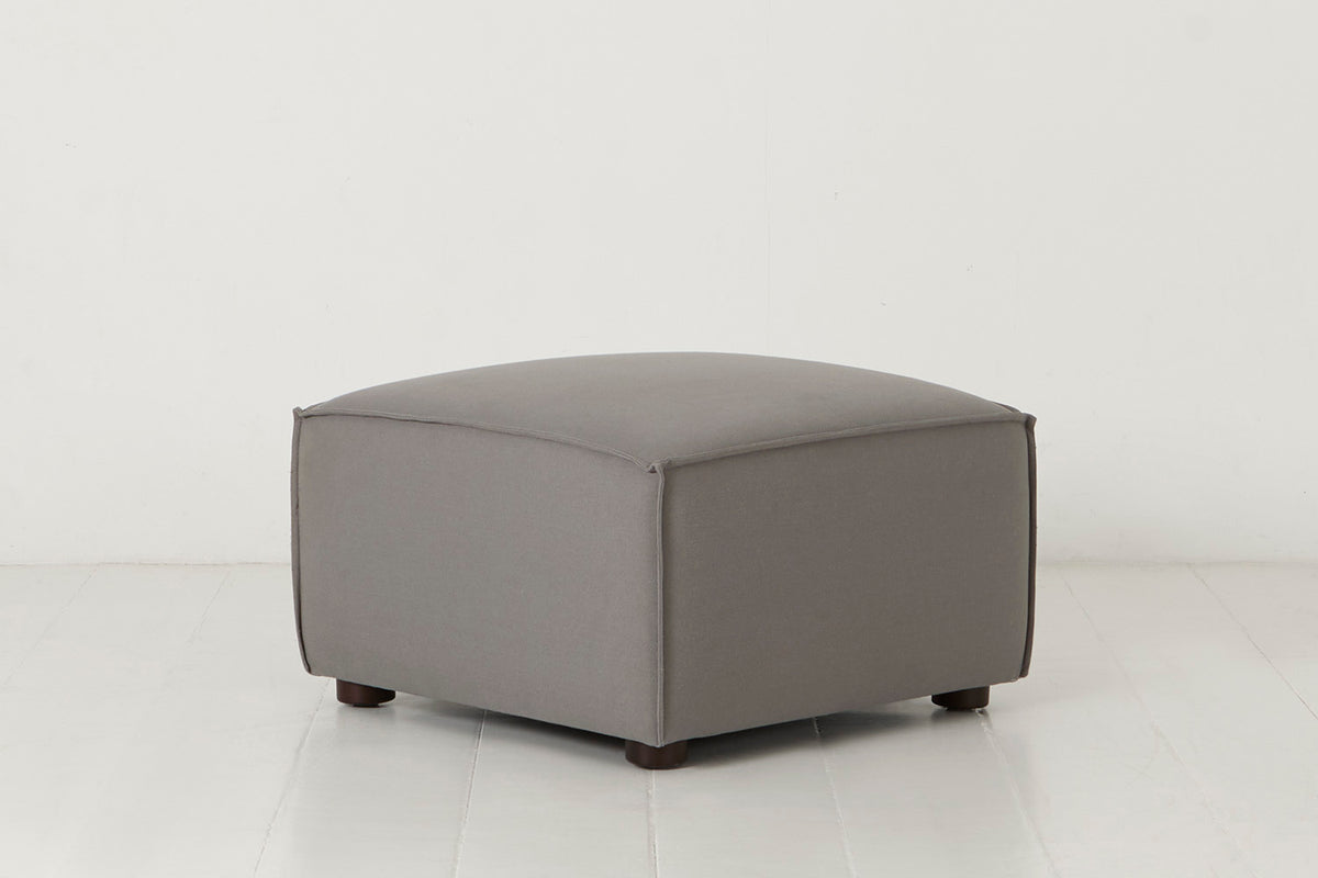 Model 03 Ottoman, Risso