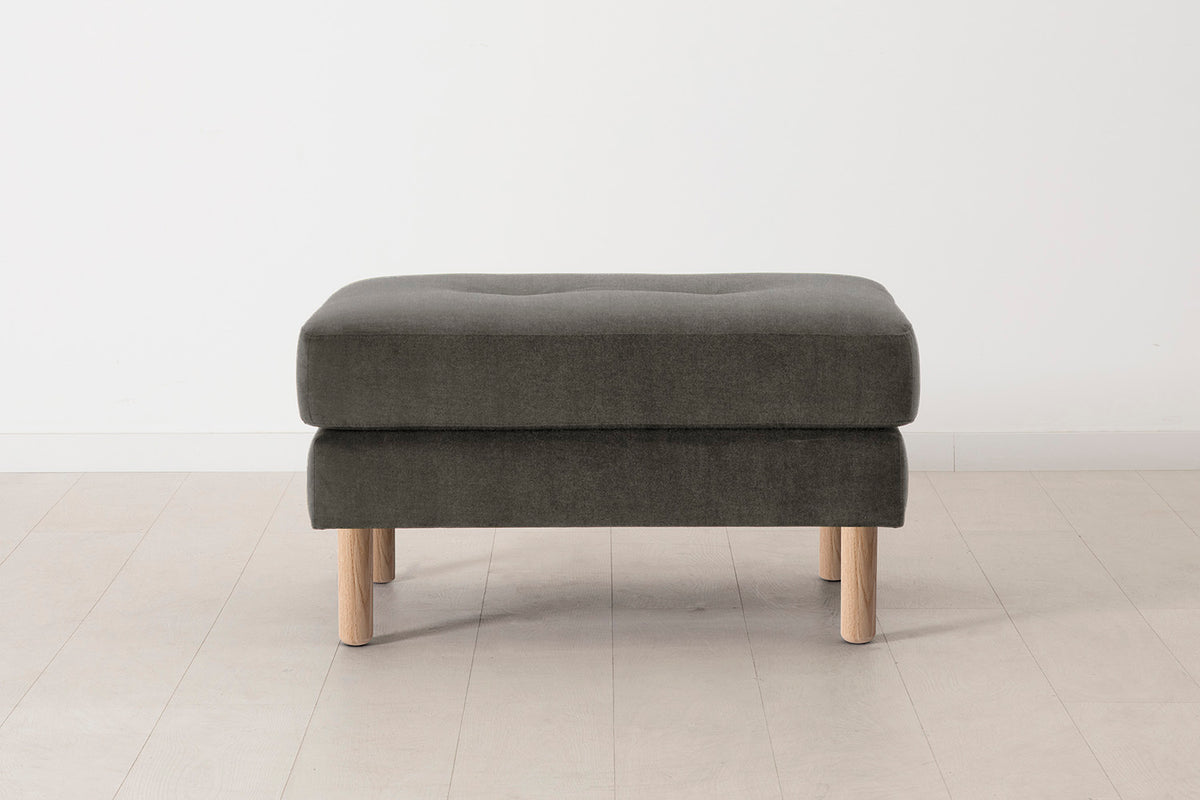 Model 04 Ottoman, Oak / Mink