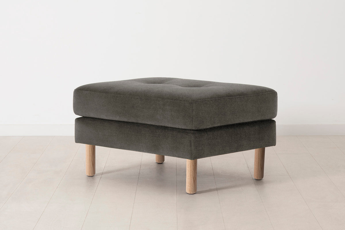 Model 04 Ottoman, Oak / Mink