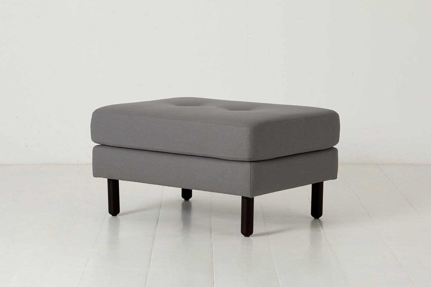 Model 04 Ottoman, Risso