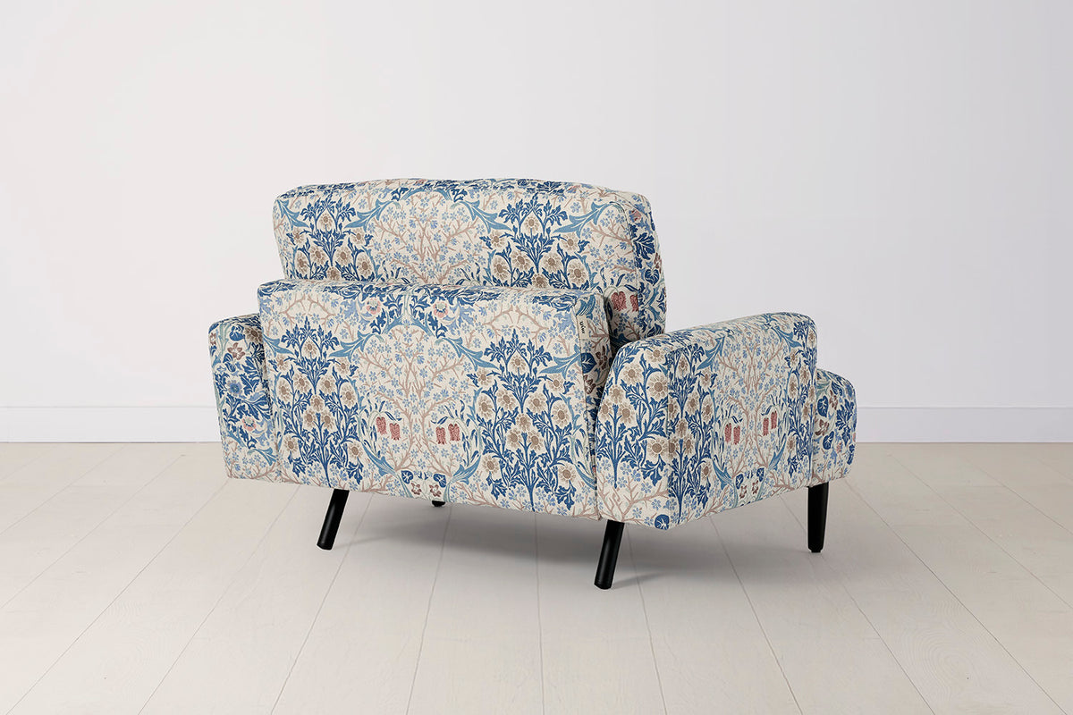 Model 05 Loveseat