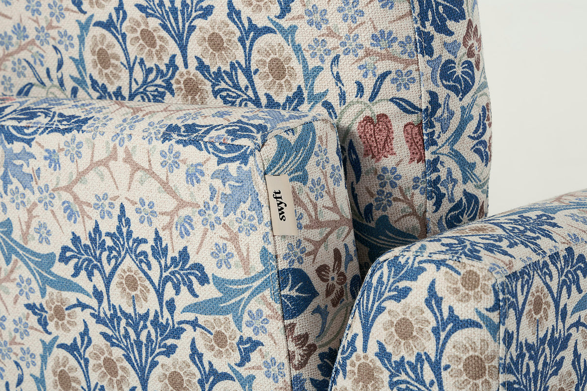Model 05 Loveseat