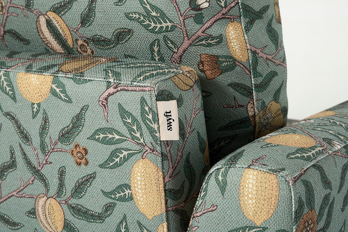 Model 05 Loveseat, Fruit