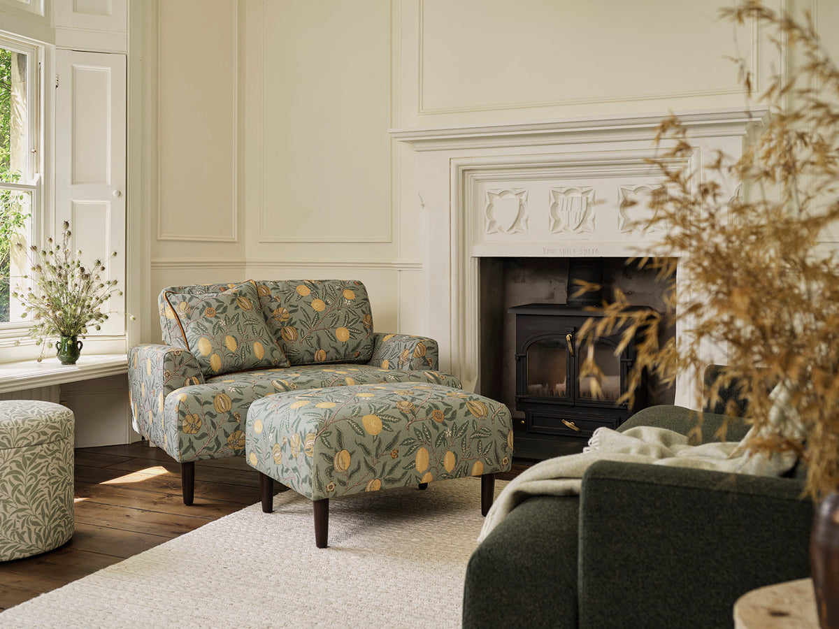 Model 05 Loveseat, Fruit