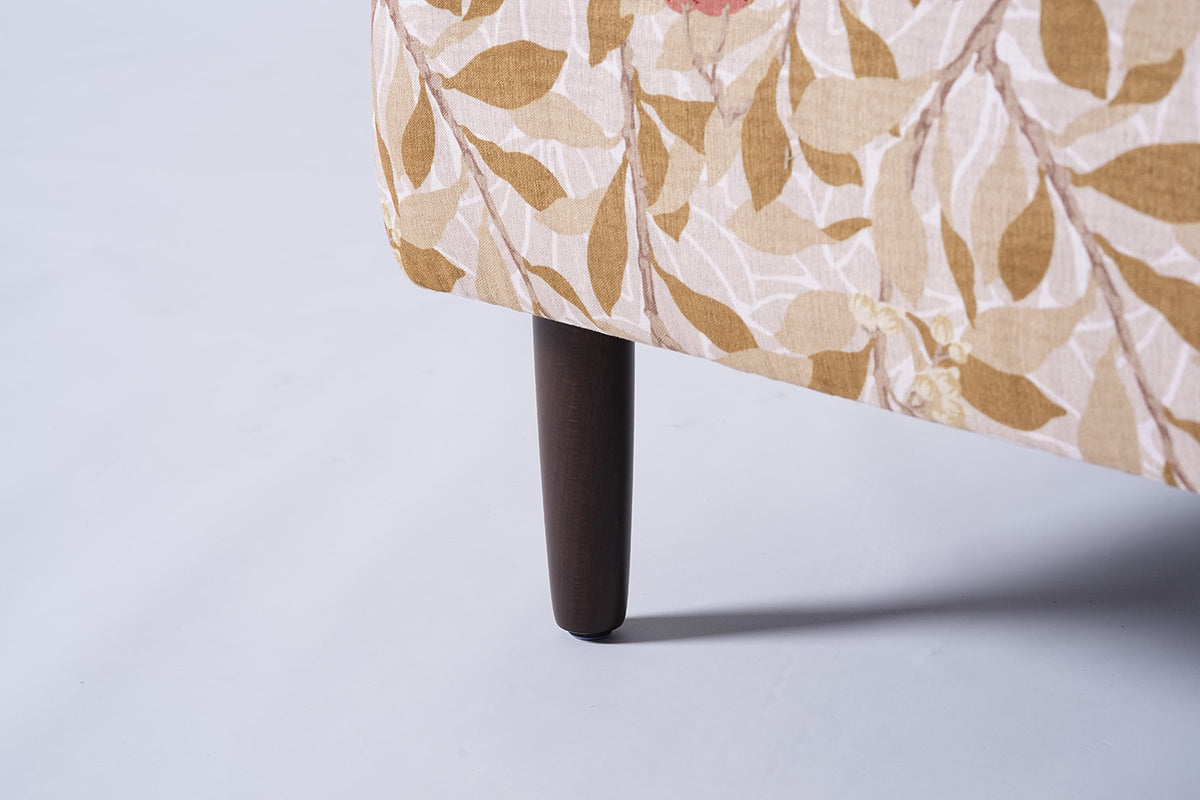 Model 05 Ottoman, Arbutus