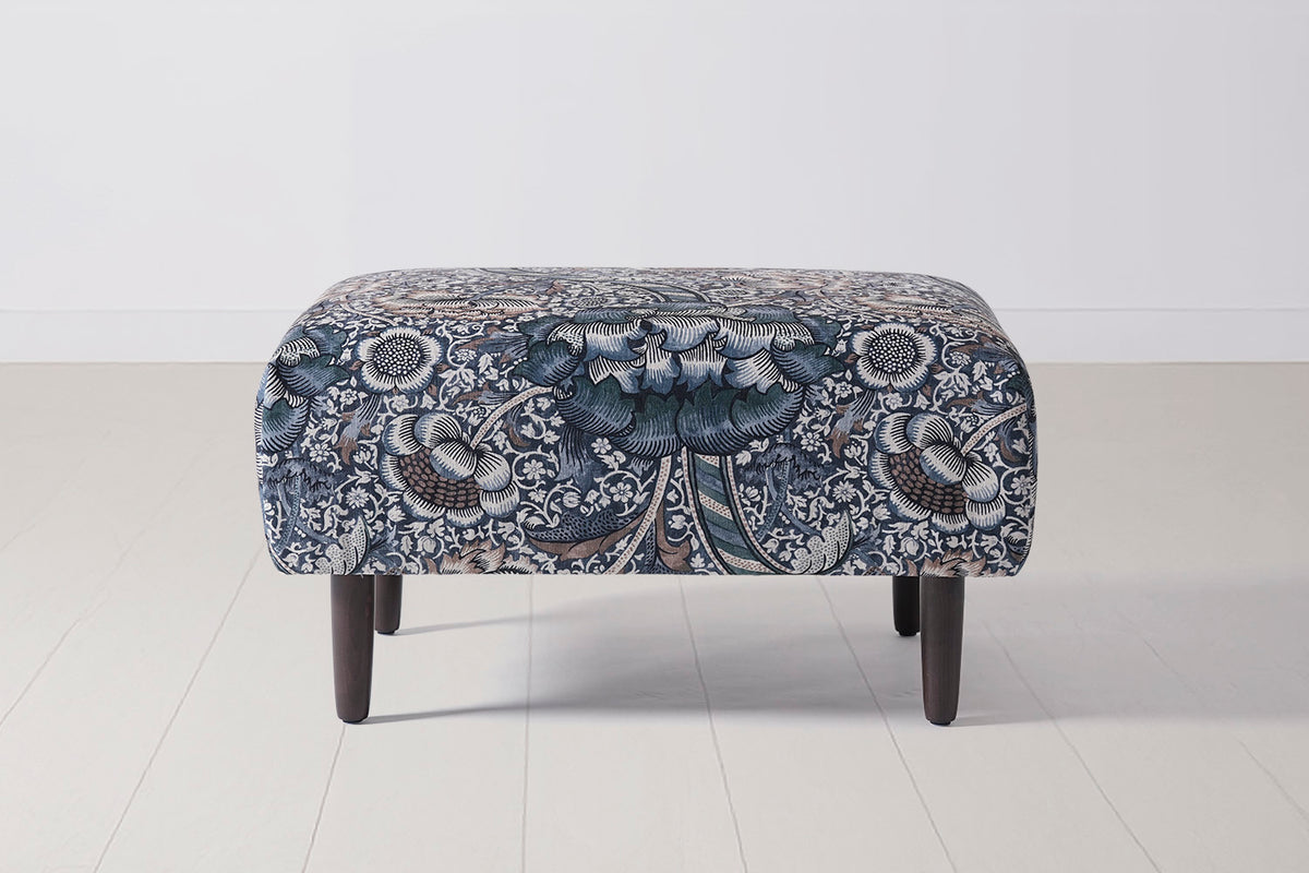 Model 05 Ottoman, Wandle