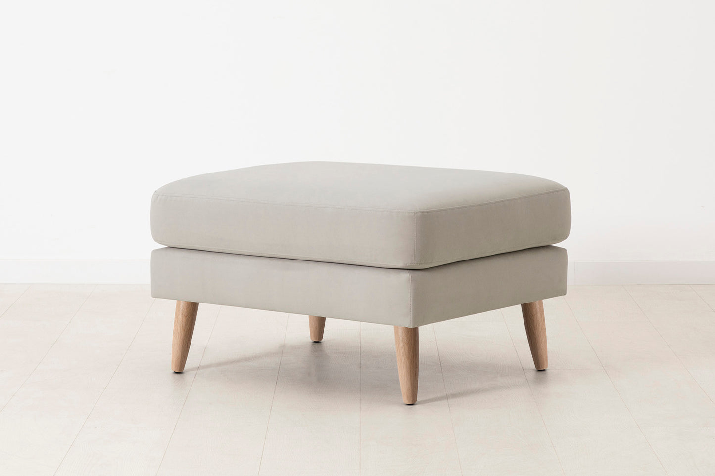 Model 08 Ottoman, Oak / Bone