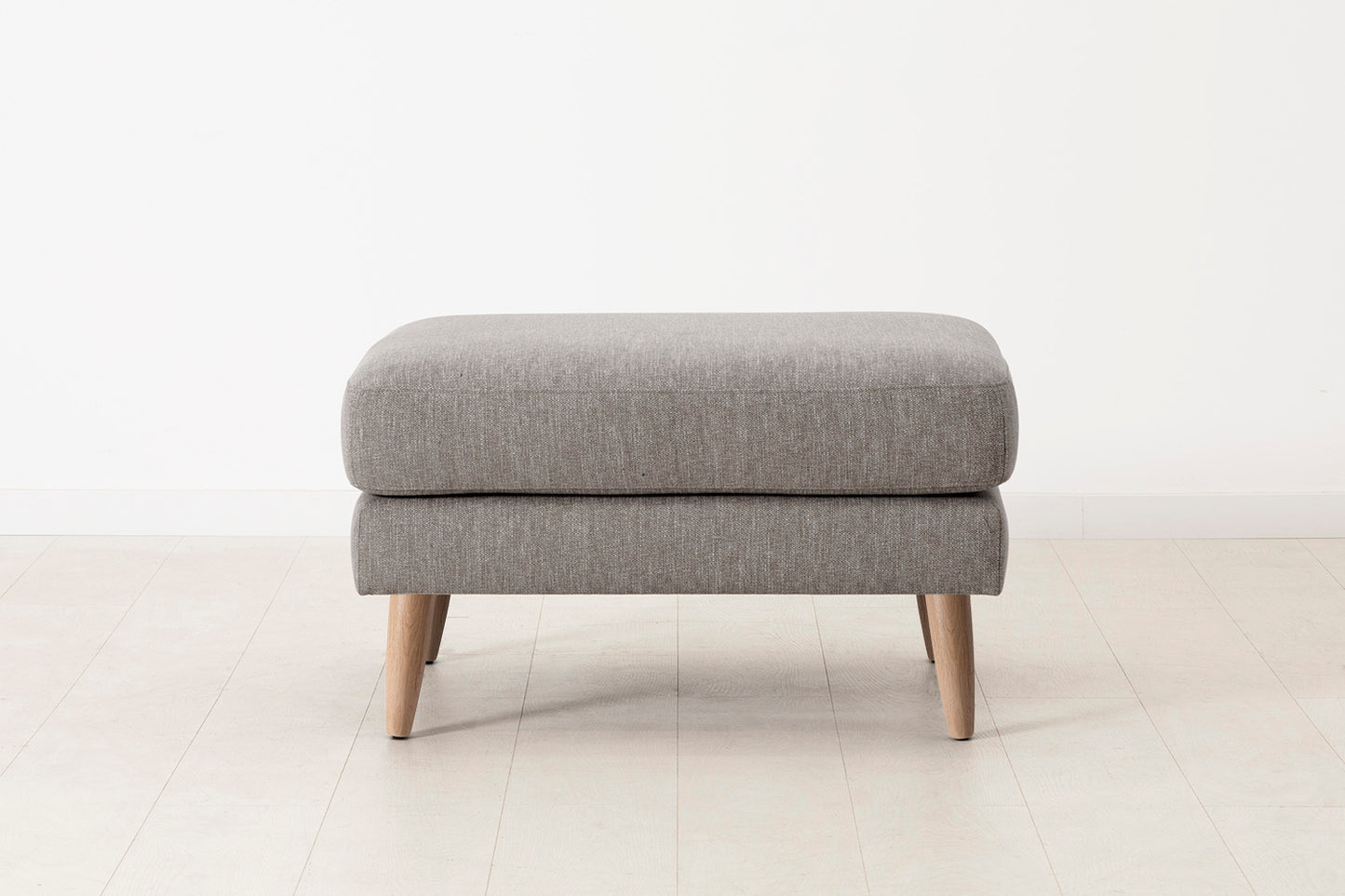 Model 08 Ottoman, Oak / Shadow
