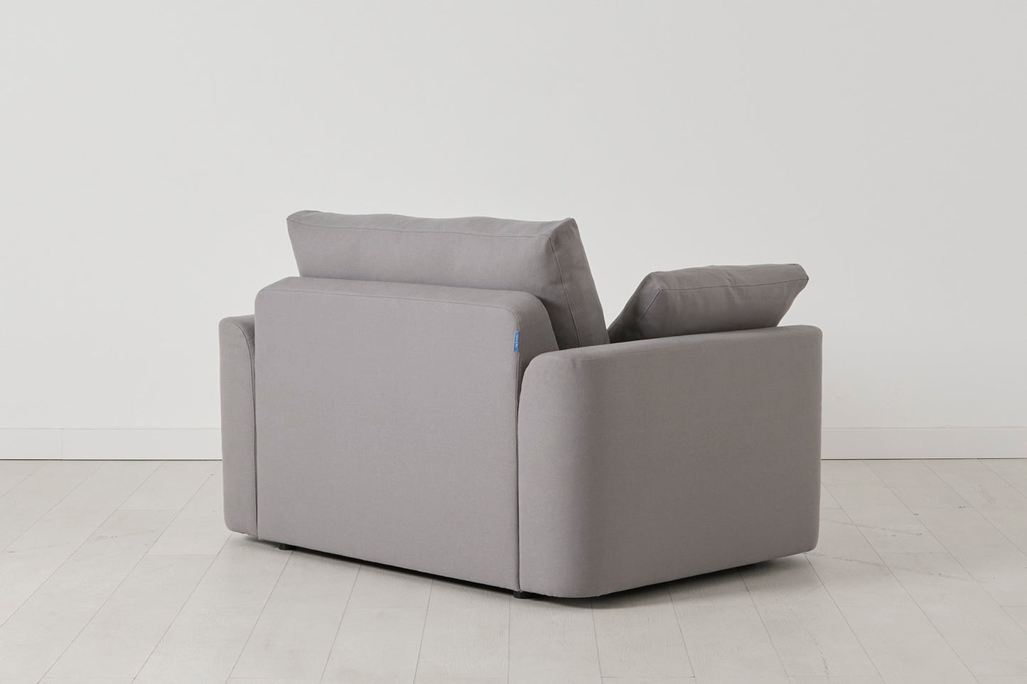 Model 13 Loveseat, Risso