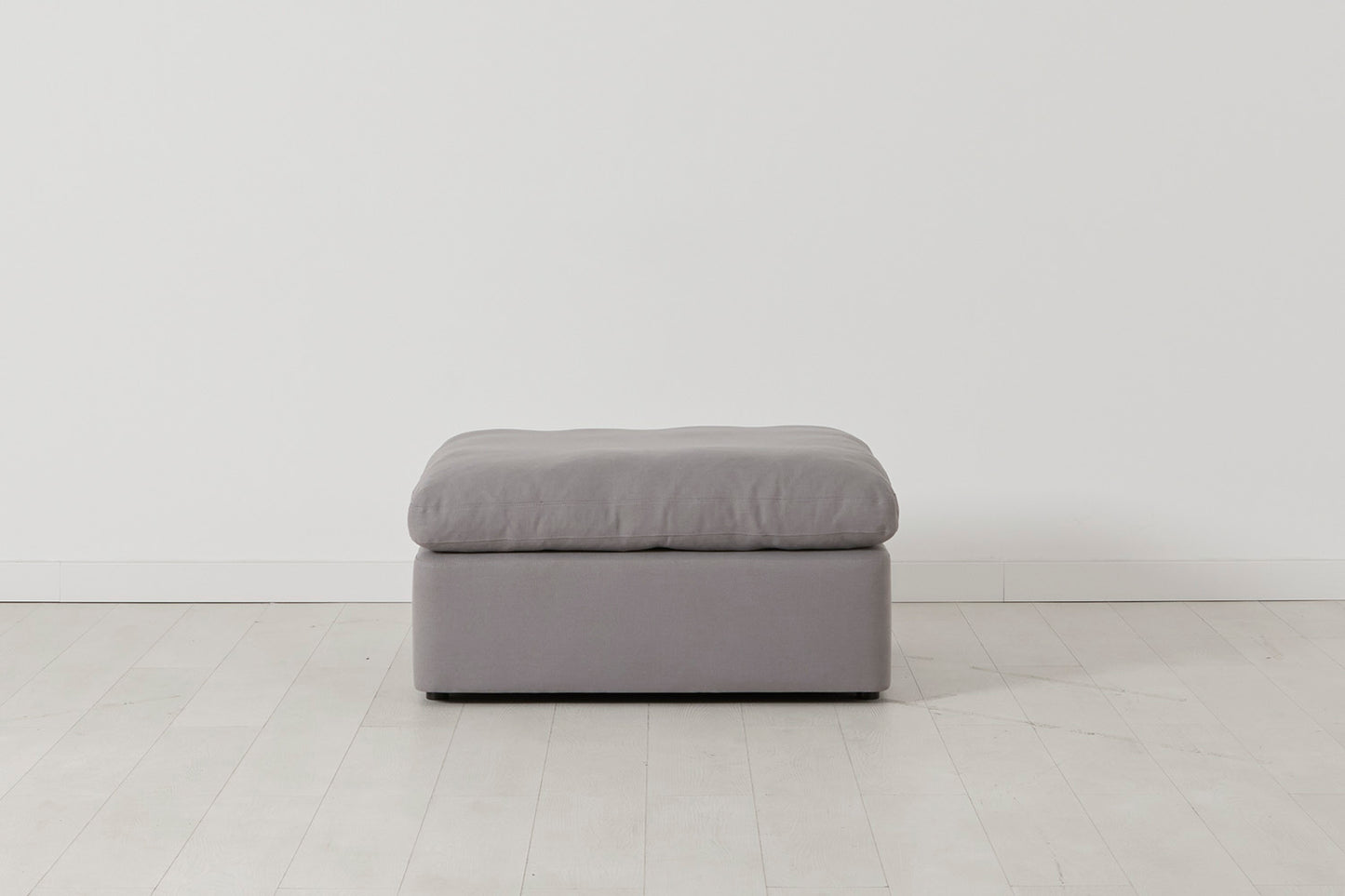 Model 13 Ottoman, Risso