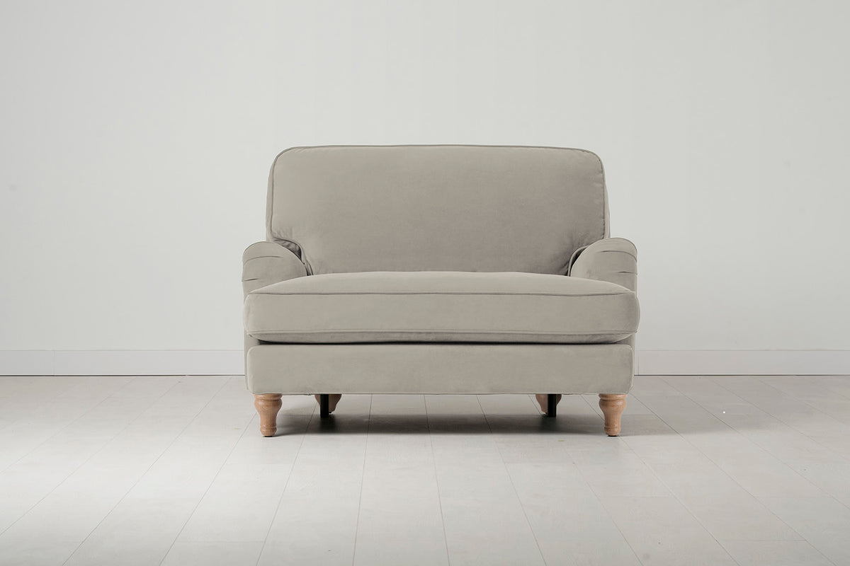 Model 15 Loveseat, Oak / Bone
