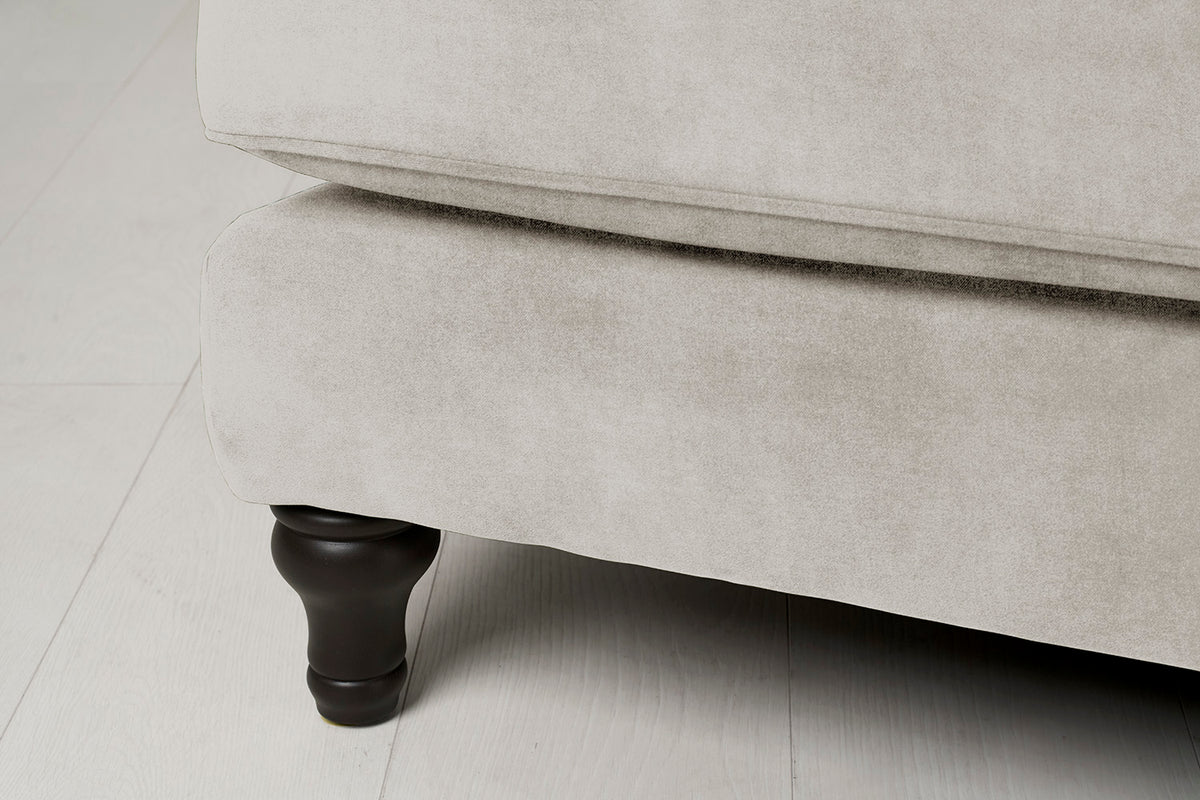 Model 15 Loveseat, Chalk
