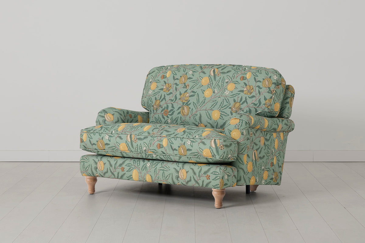 Model 15 Loveseat, Oak / Fruit