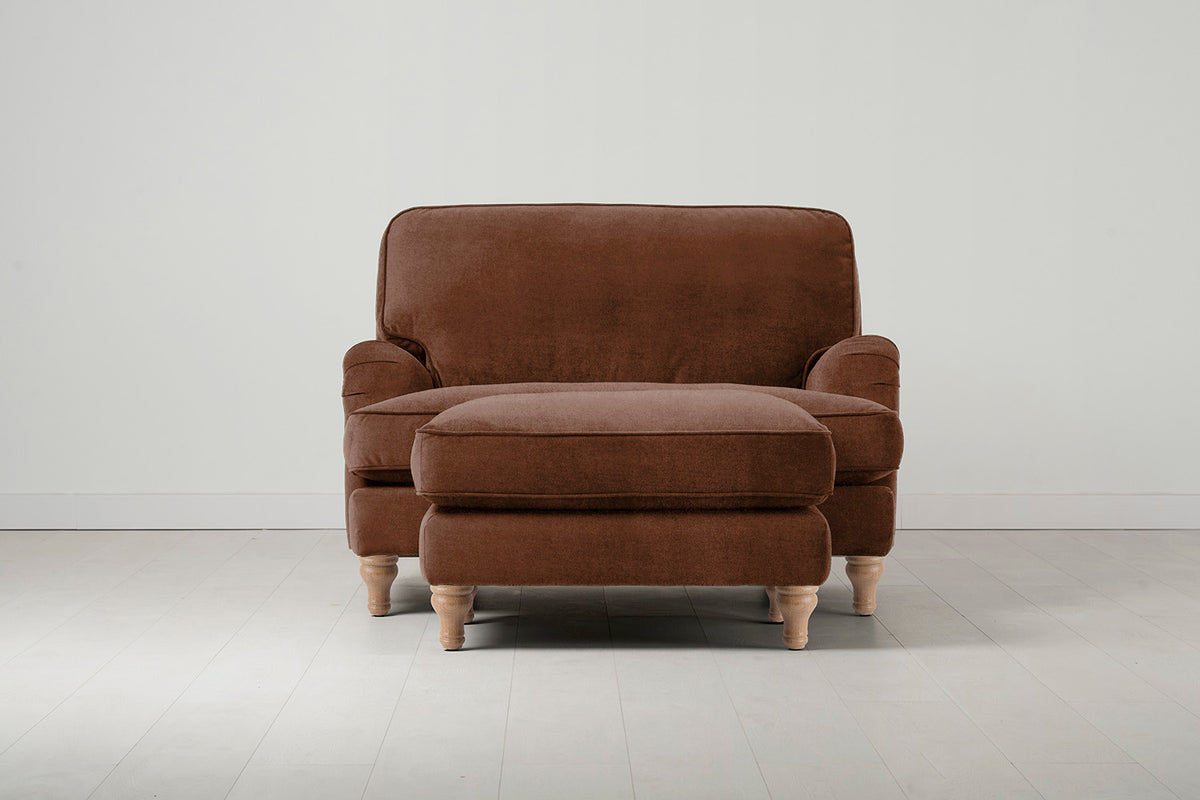 Model 15 Loveseat, Oak / Russet