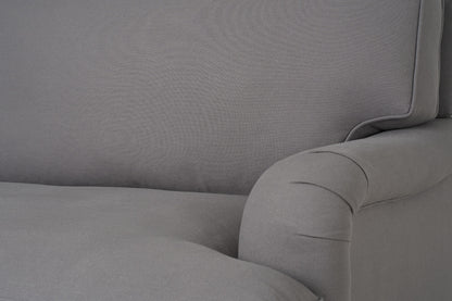 Model 15 Loveseat, Risso