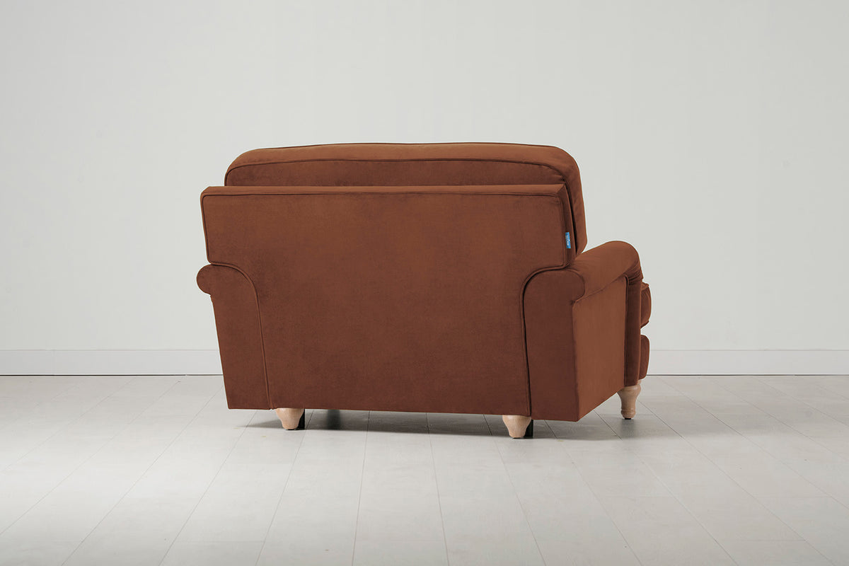 Model 15 Loveseat, Oak / Umber