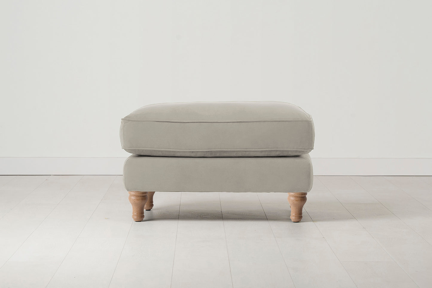 Model 15 Ottoman, Oak / Bone