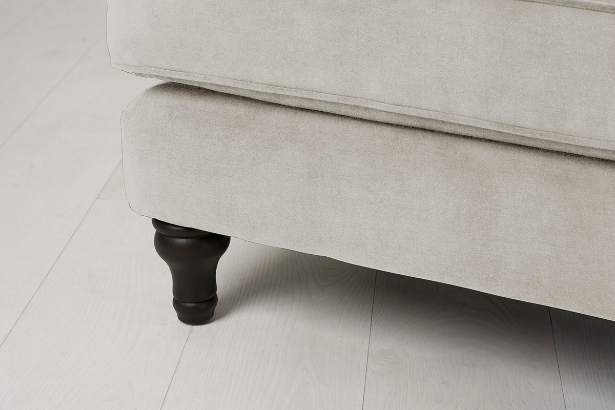 Model 15 Ottoman, Chalk
