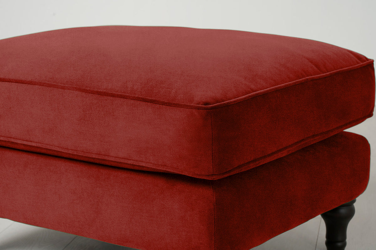 Model 15 Ottoman, Harissa