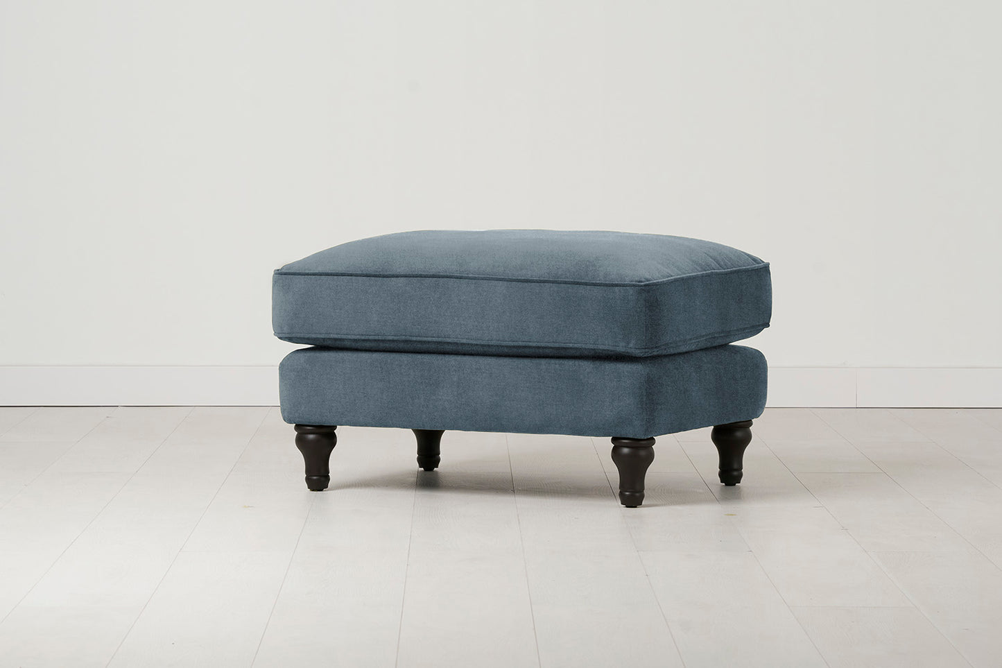 Model 15 Ottoman, Hydo