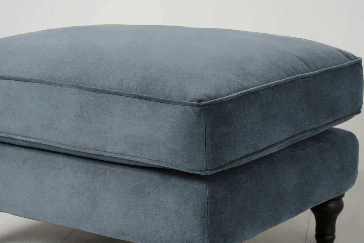 Model 15 Ottoman, Hydo