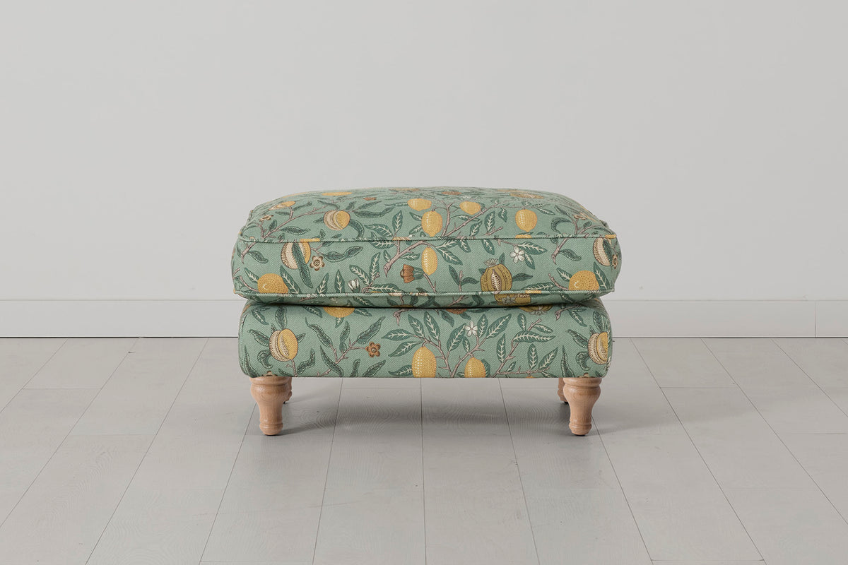 Model 15 Ottoman, Oak / Fruit