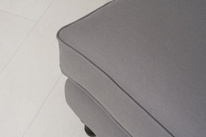 Model 15 Ottoman, Risso