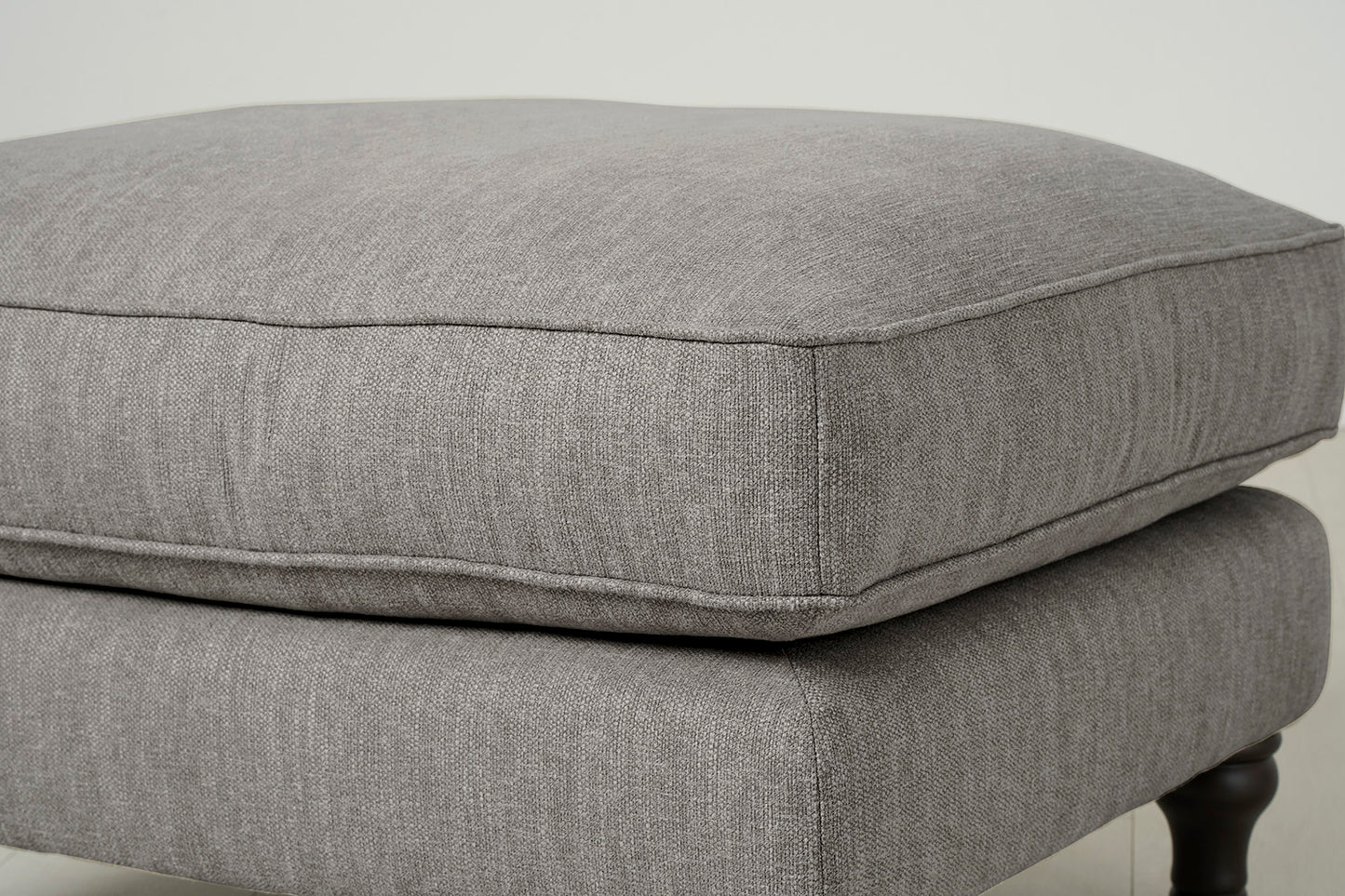 Model 15 Ottoman, Shadow