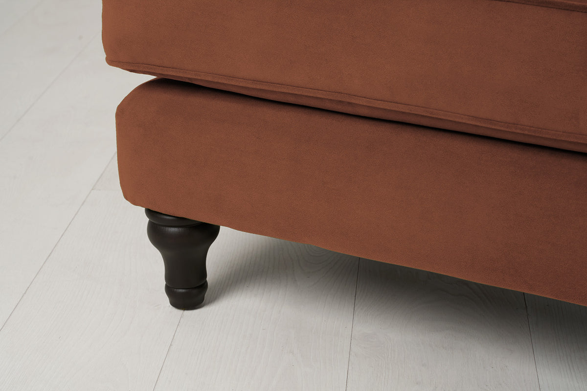 Model 15 Ottoman, Umber