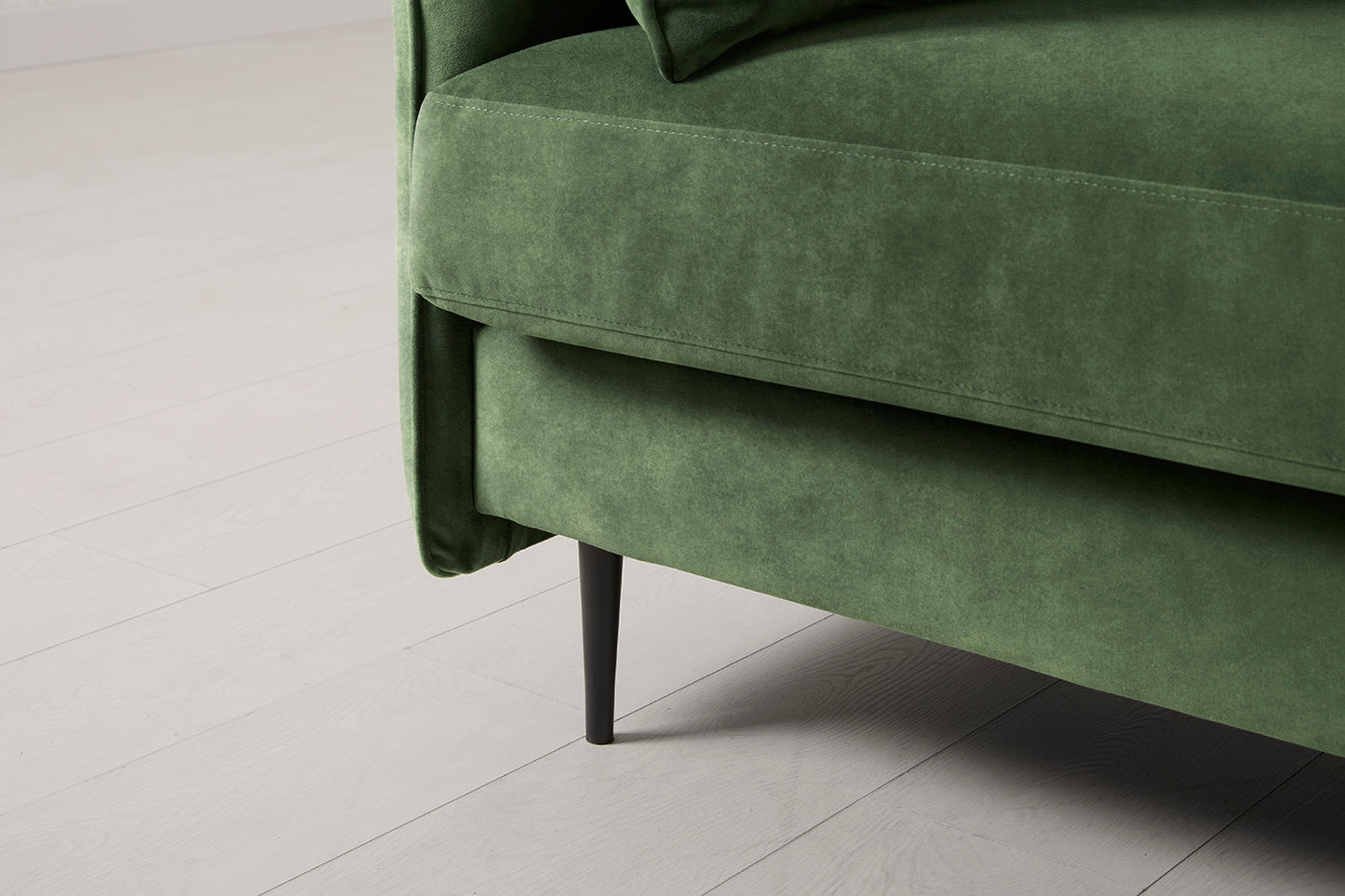 Model 19 Loveseat, Conifer