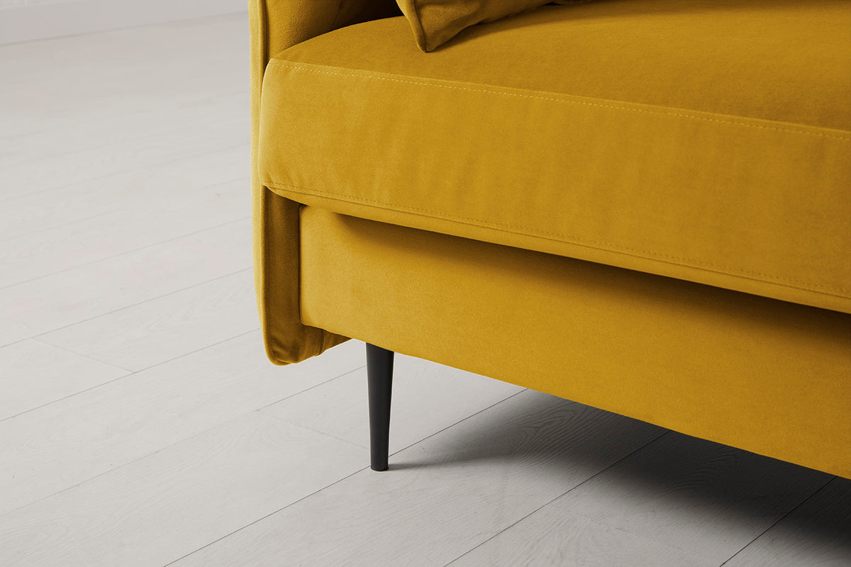 Model 19 Loveseat, Mustard — Leg Detail