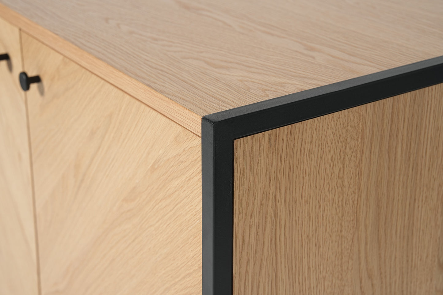 Sideboard 05