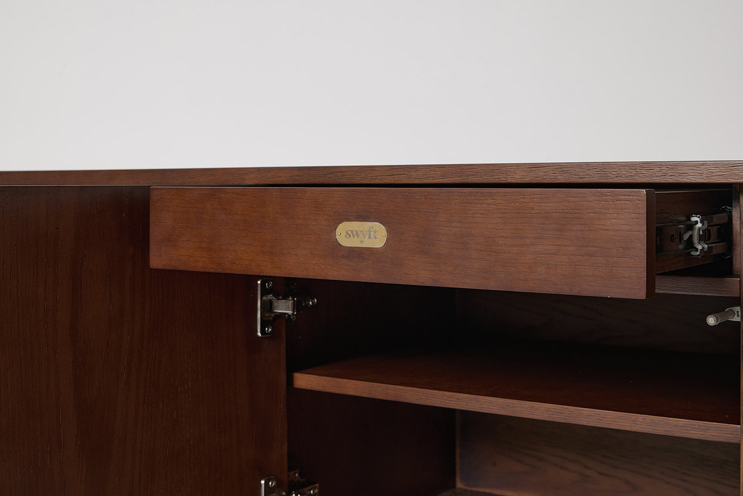 Sideboard 01, Walnut