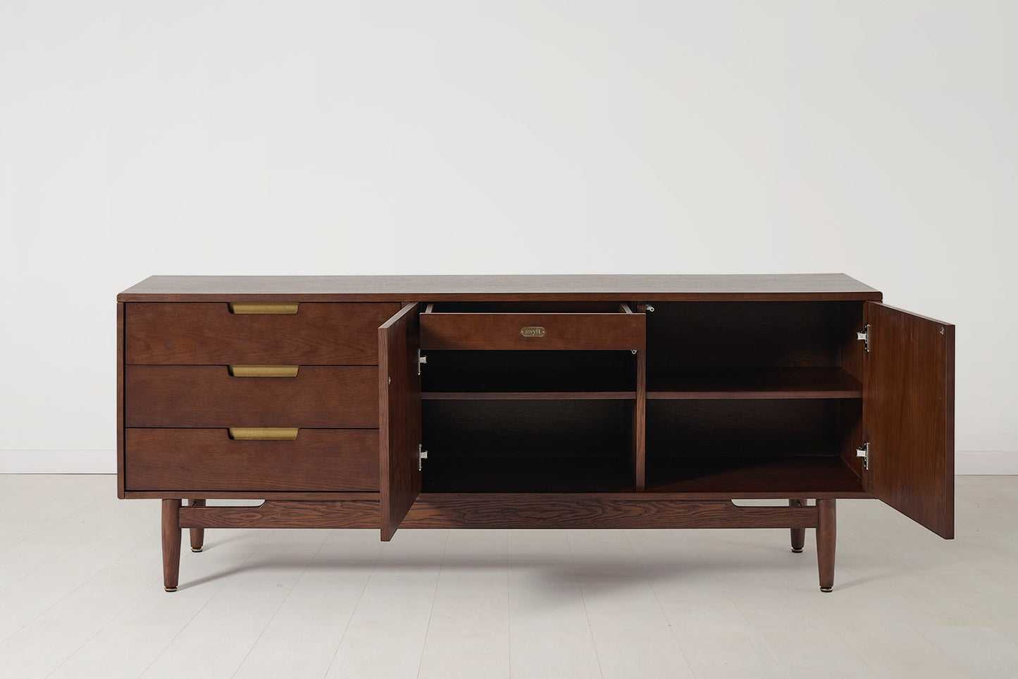 Sideboard 01, Walnut