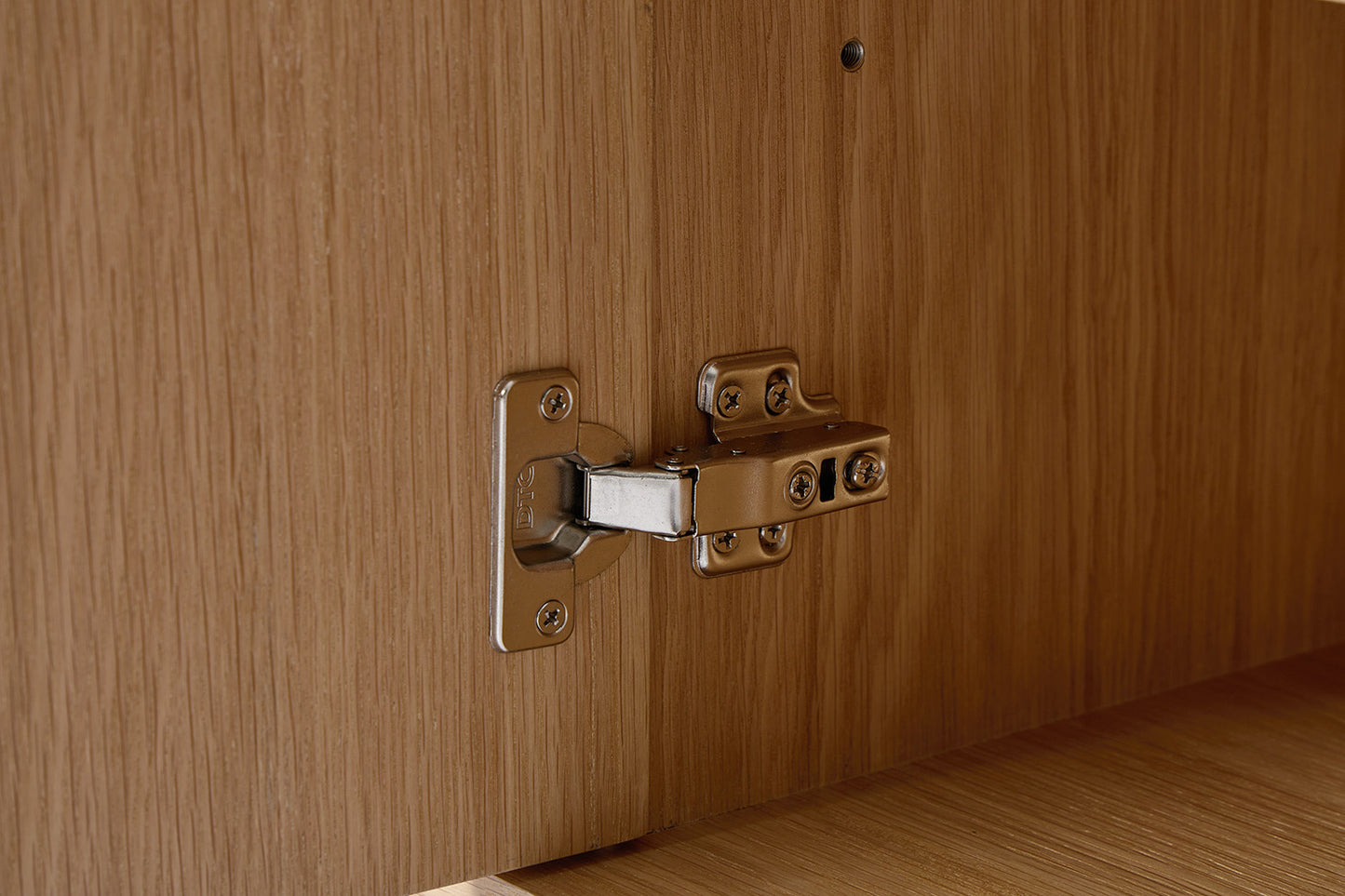 Sideboard 03