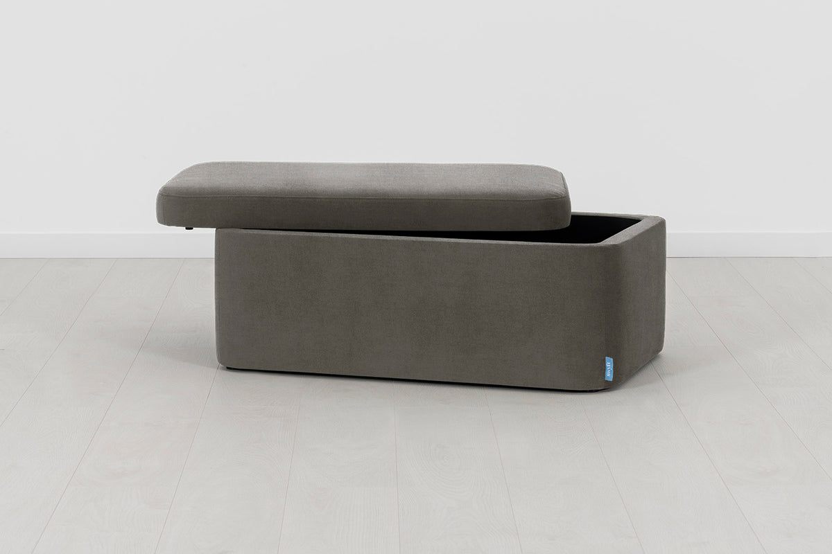 Storage 02, Mink