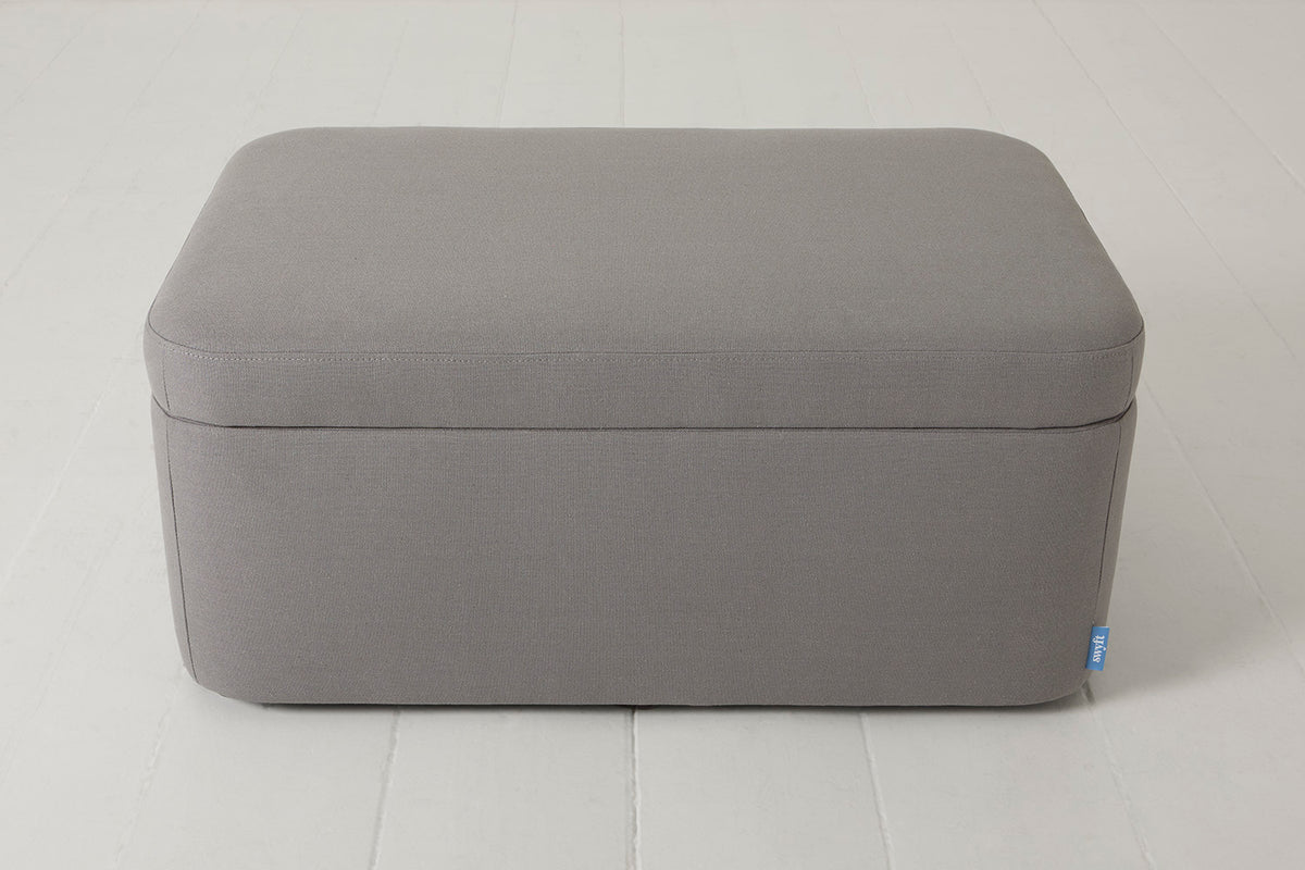 Storage 02, Risso