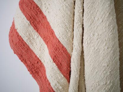 Throw 01, Red