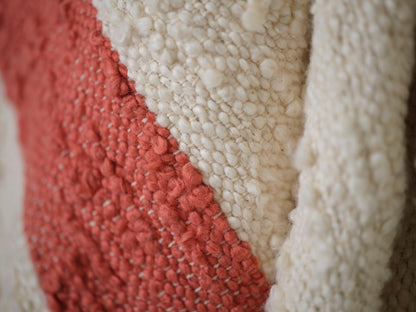 Throw 01, Red