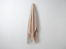 Throw 02, Cream